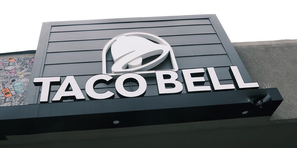 los-angeles-taco-bell-employee-shot-dead-after-argument-over-fake-$20-bill:-report