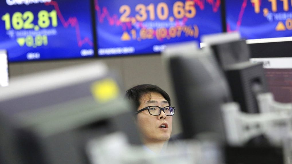 asian-stock-markets-today:-investors-cautious-ahead-of-us-earnings-season,-key-chinese-economic-data