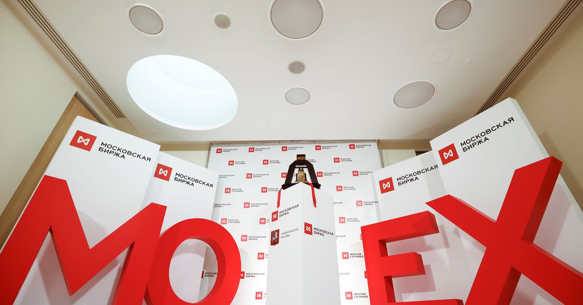 russia’s-rusal-shares-slip-in-hong-kong,-ahead-of-moscow-bourse-re-opening