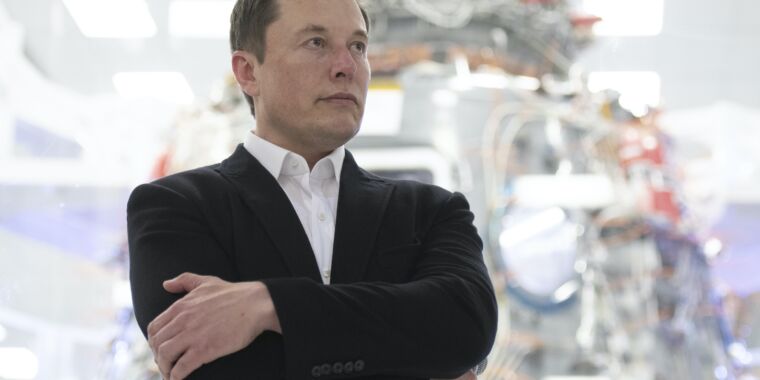 elon-musk-sold-$8.5b-in-tesla-stock-after-agreeing-to-$44b-twitter-deal
