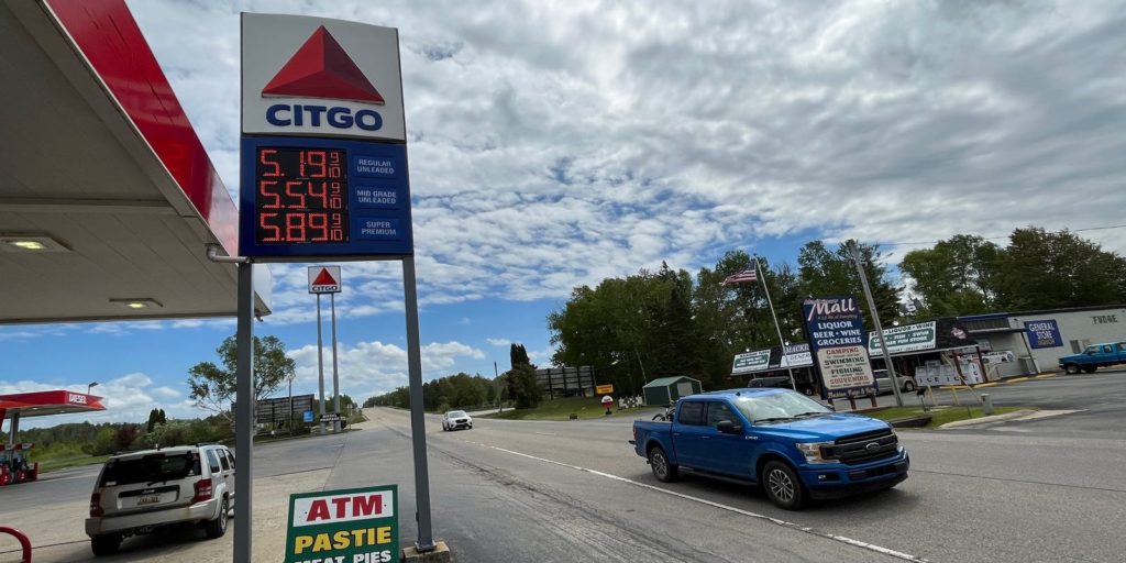 gas-prices-reach-$5-high-in-michigan,-up-44-cents-in-a-week