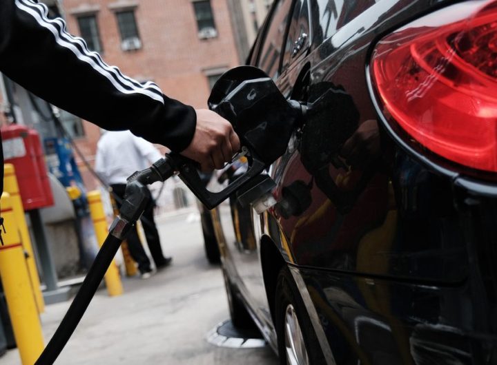 gasoline-prices-reach-$5-a-gallon-nationwide-for-the-first-time