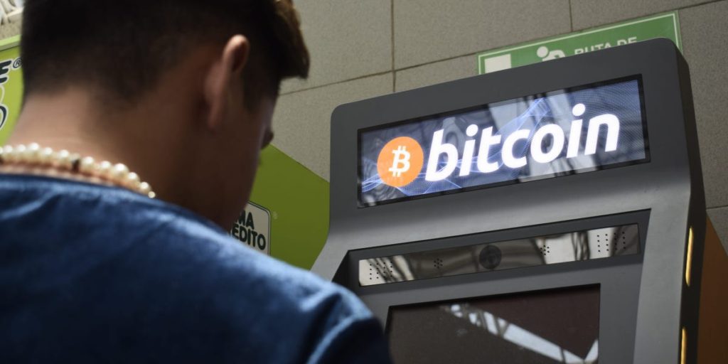 crypto-markets-face-a-long-road-back-after-bitcoin-plunges-below-$20,000-as-an-‘every-man-for-himself’-attitude-spreads,-ubs-strategist-says