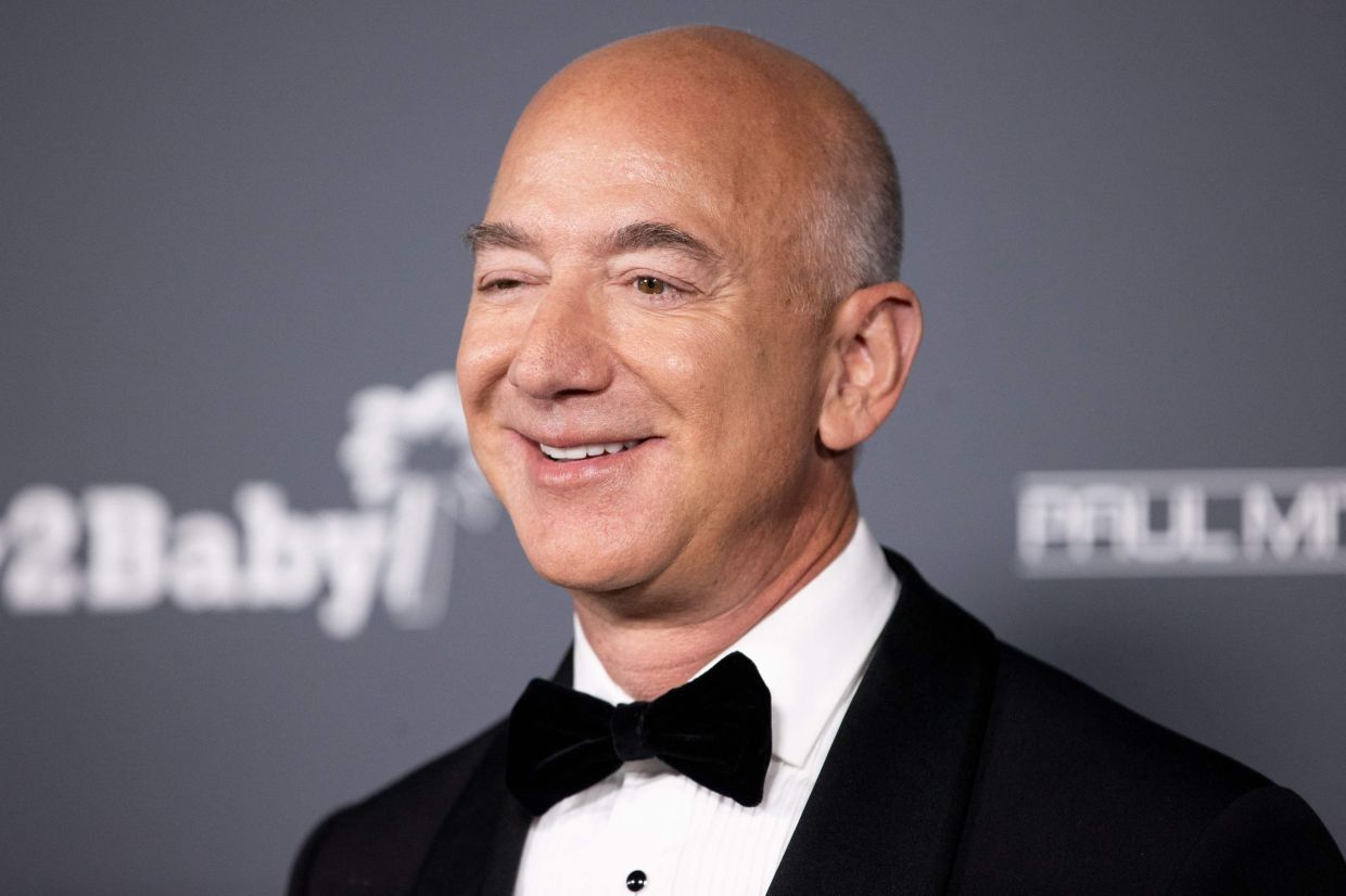 this-billionaire-is-now-richer-than-jeff-bezos