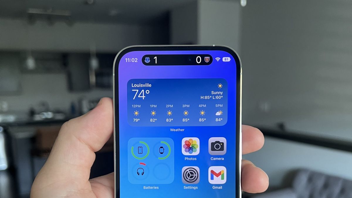 sports-scores-come-to-the-dynamic-island-on-the-iphone-14-pro