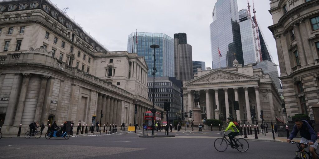 bank-of-england-to-buy-bonds-to-stop-spread-of-crisis