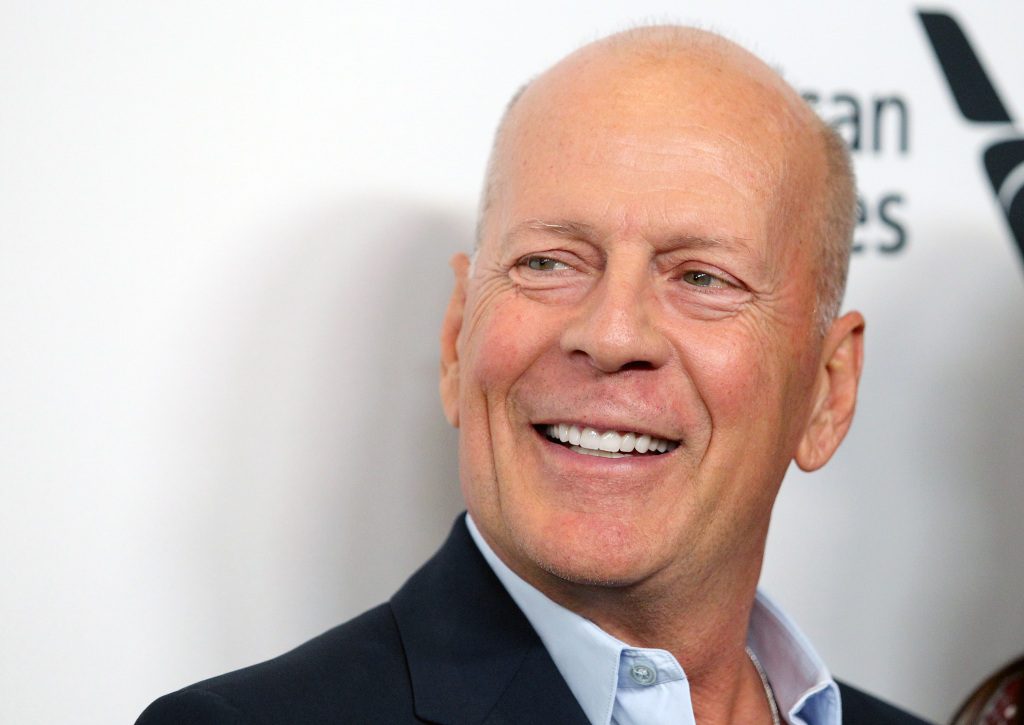 “only-bruce-willis-has-rights-to-bruce-willis’s-face”:-actor-denies-selling-rights-to-ai-company-for-‘digital-twin’