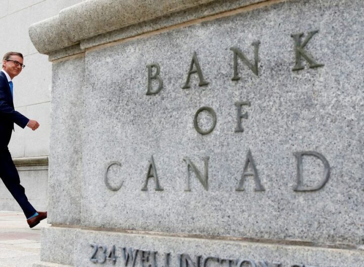 canada’s-economy-has-scope-to-slow-with-‘exceptionally-high’-vacant-jobs-central-bank-gov