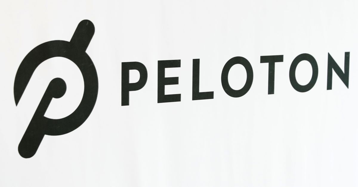 peloton-forecasts-weak-revenue-for-holiday-quarter,-shares-slump