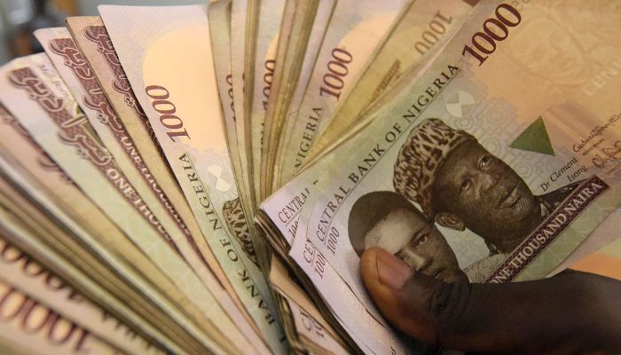 naira-swings-to-loss-after-one-week-gain