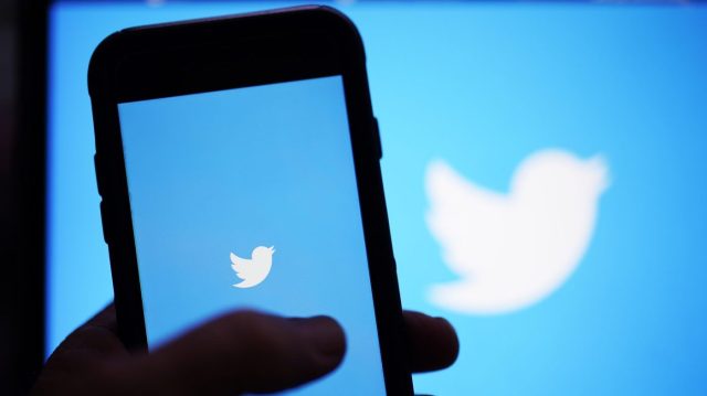 musk-puts-twitter-blue-check-relaunch-on-hold-‘until-there-is-high-confidence-of-stopping-impersonation’