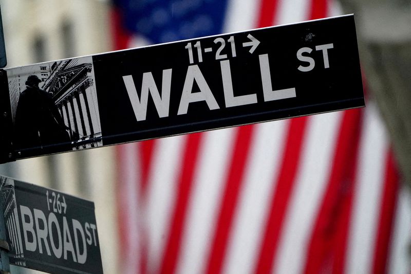 factbox-big-banks-see-global-economy-slowing-more-in-2023,-with-likely-us.-recession
