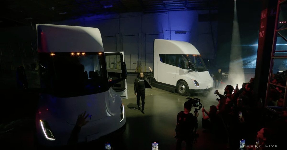 tesla-delivers-first-electric-semi-trucks