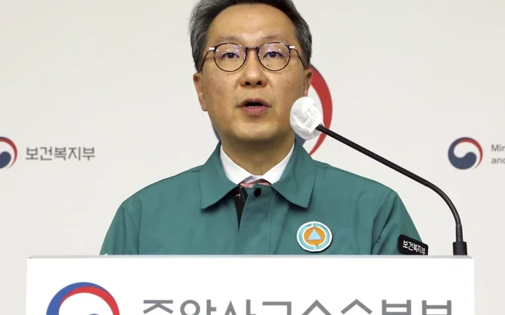 Seoul's 4-Day Ultimatum: Ending Doctor Walkouts or Facing Legal Consequences!