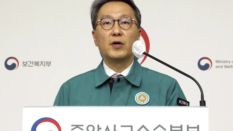 Seoul's 4-Day Ultimatum: Ending Doctor Walkouts or Facing Legal Consequences!