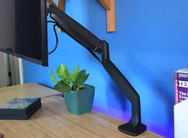 Swinging into Style: Exploring the Value of a Monitor Arm