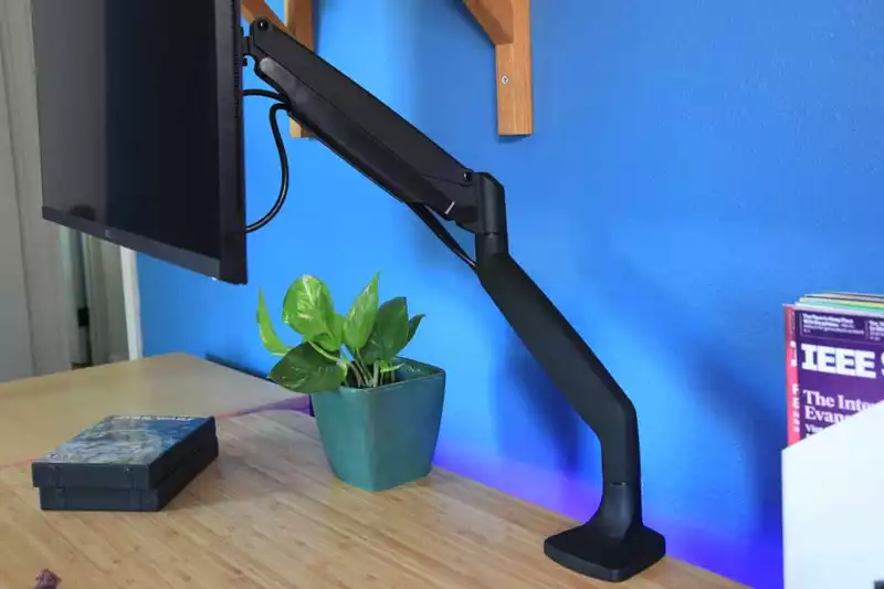 Swinging into Style: Exploring the Value of a Monitor Arm