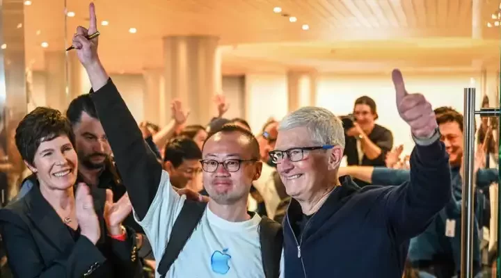 Decoding Tim Cook's Adventure in China Beyond the Apple Store Opening