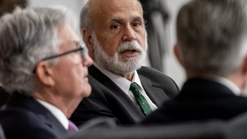 Ben Bernanke Roasts Bank of England's Economic Crystal Ball
