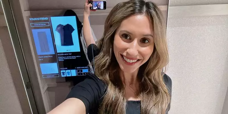 Exploring the Future of Fashion with Smart Mirrors at H&M Soho