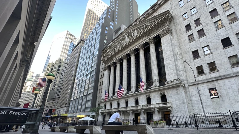 Wall Street Wobbles: Nvidia's Slip Keeps Markets Guessing